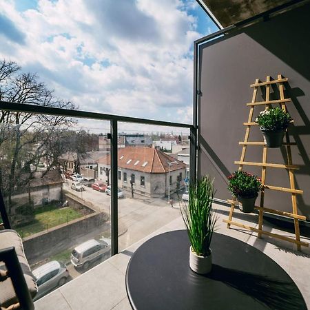 Luxury Apartment W. City Views In Kosice Old Town Ngoại thất bức ảnh