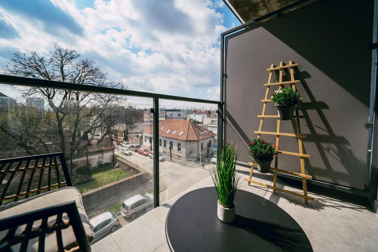 Luxury Apartment W. City Views In Kosice Old Town Ngoại thất bức ảnh